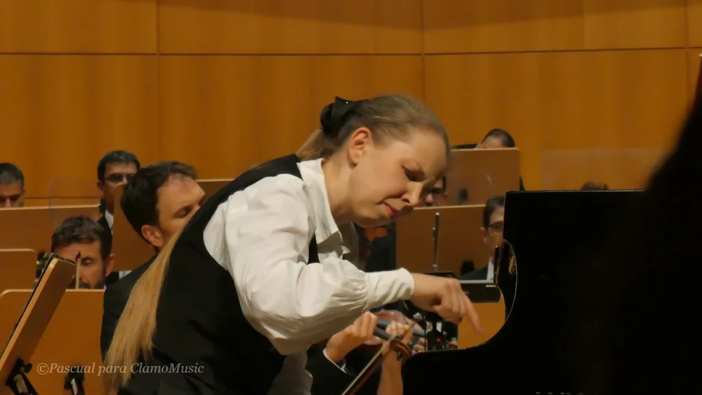 Concurso-Internacional-de-Piano-y-Conciertos-Clamo-Music-195 Concurso-Internacional-de-Piano-y-Conciertos-Clamo-Music-195