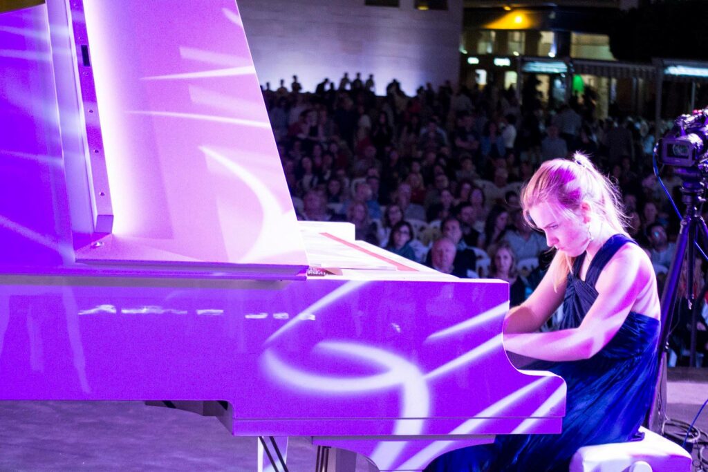 Pianos in the Street - 030 Pianos in the Street - 030