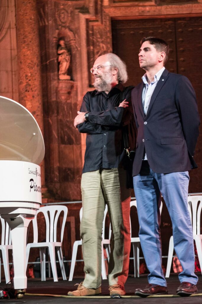 Pianos in the Street - 031 Pianos in the Street - 031