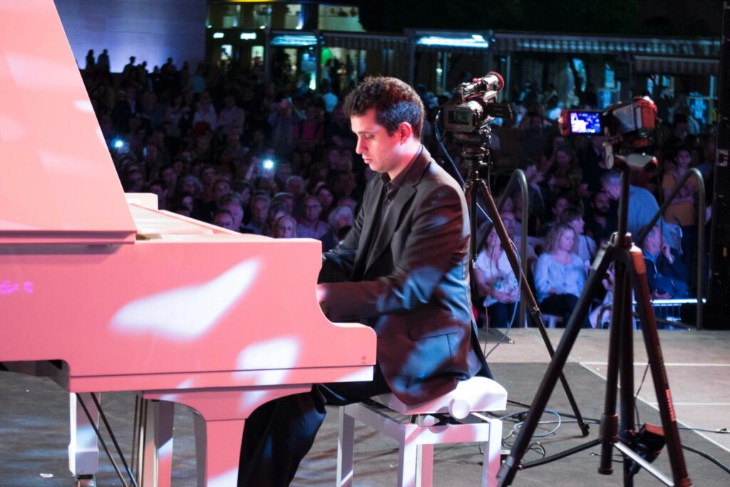 Pianos in the Street - 038 Pianos in the Street - 038