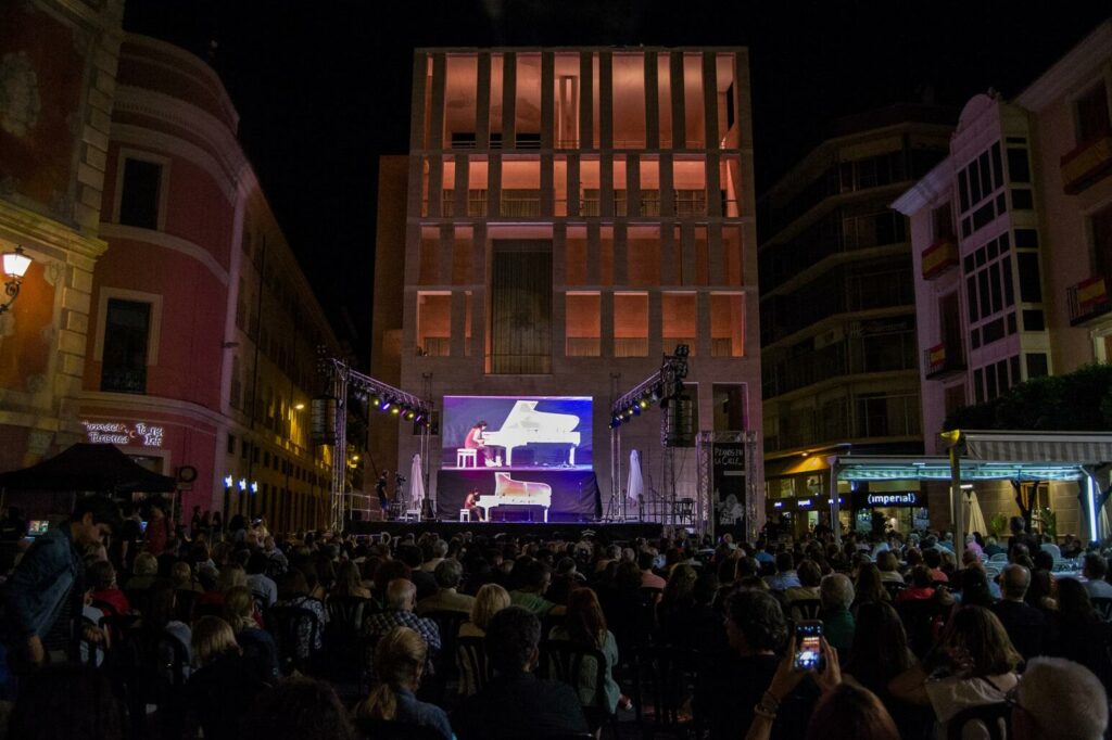 Pianos in the Street - 047 Pianos in the Street - 047